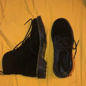 Dr. Martens Black Velvet